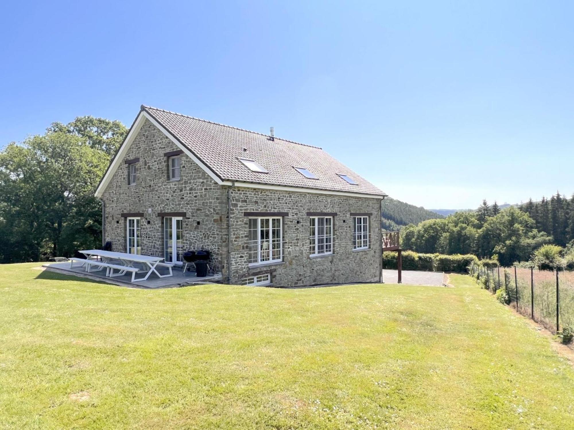 Sur Les Thiers Vila Lierneux Exterior foto